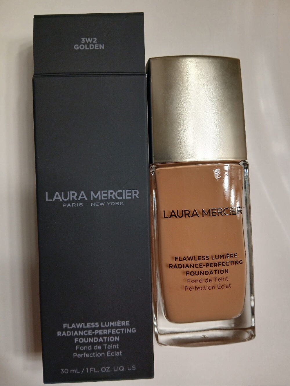 New laura mercier Flawless Lumière Foundation - Golden Beige.